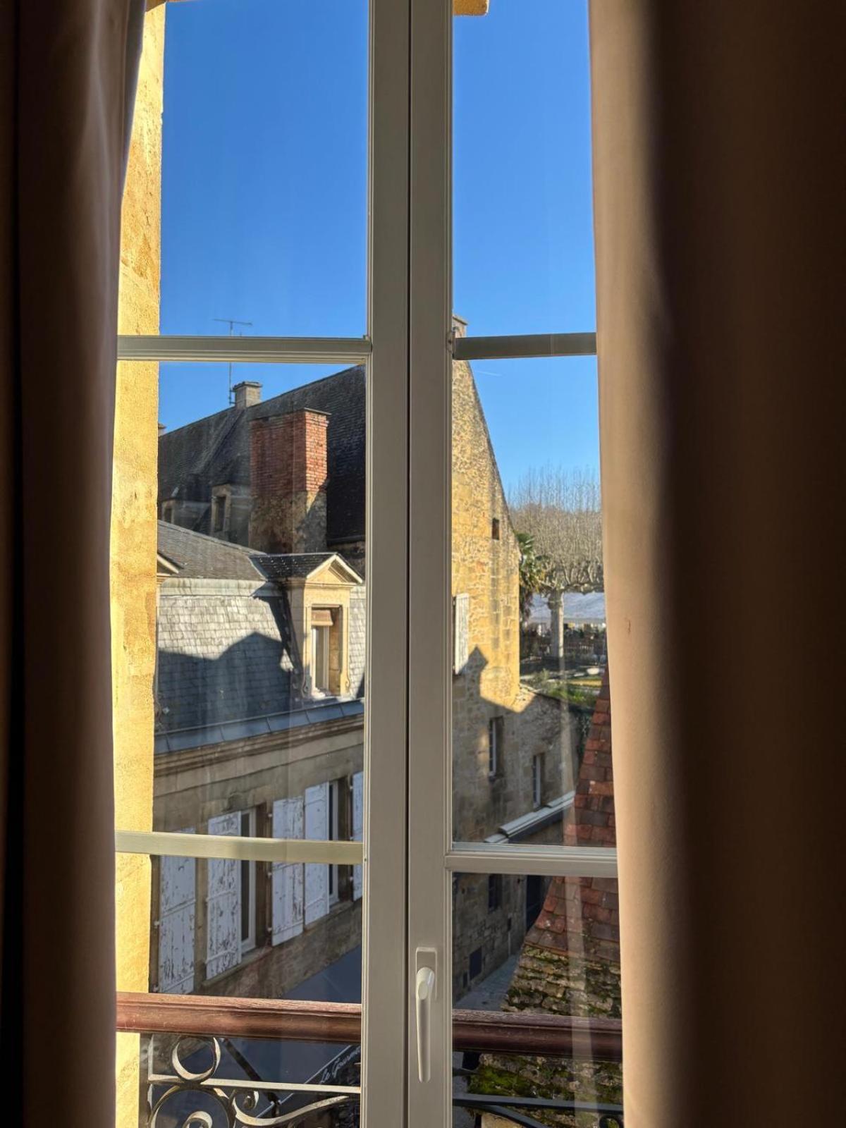 Au Coeur Du Centre Historique De Sarlat Apartment Bagian luar foto
